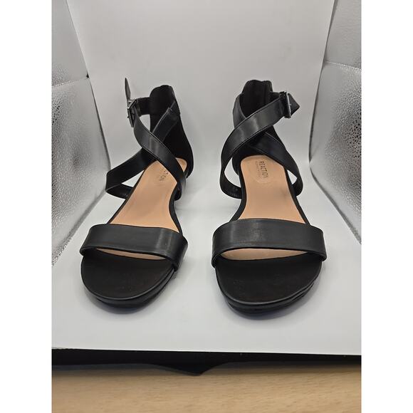 Kenneth Cole Reaction Women's Strappy Low Heel Sandal Size 8 Black Store Return - Picture 2 of 6